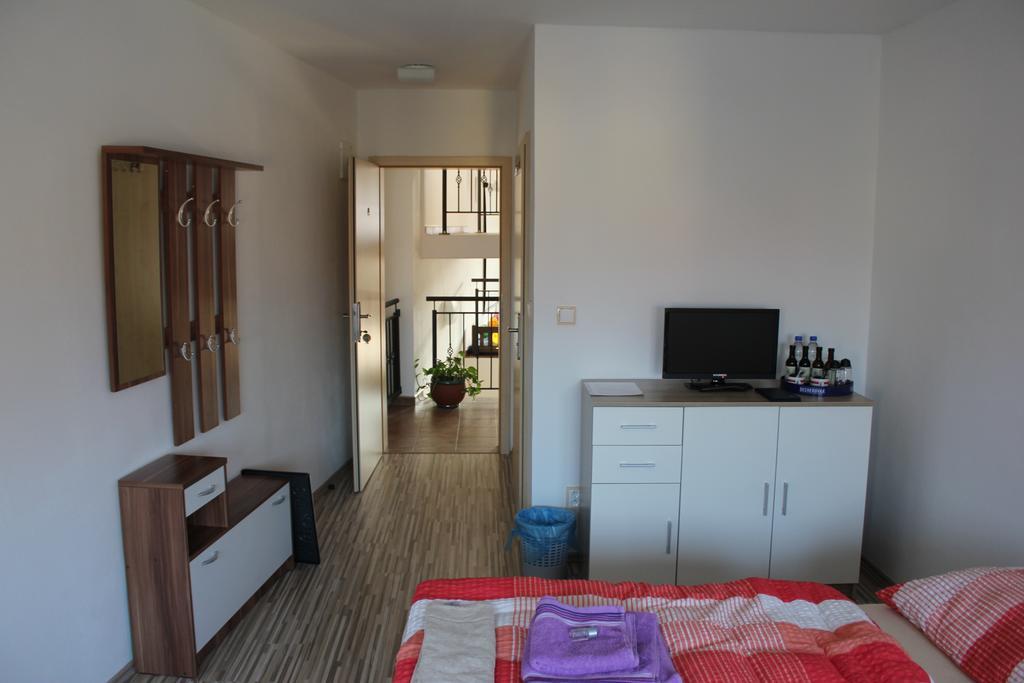 Penzion Piller Chvalín Zimmer foto