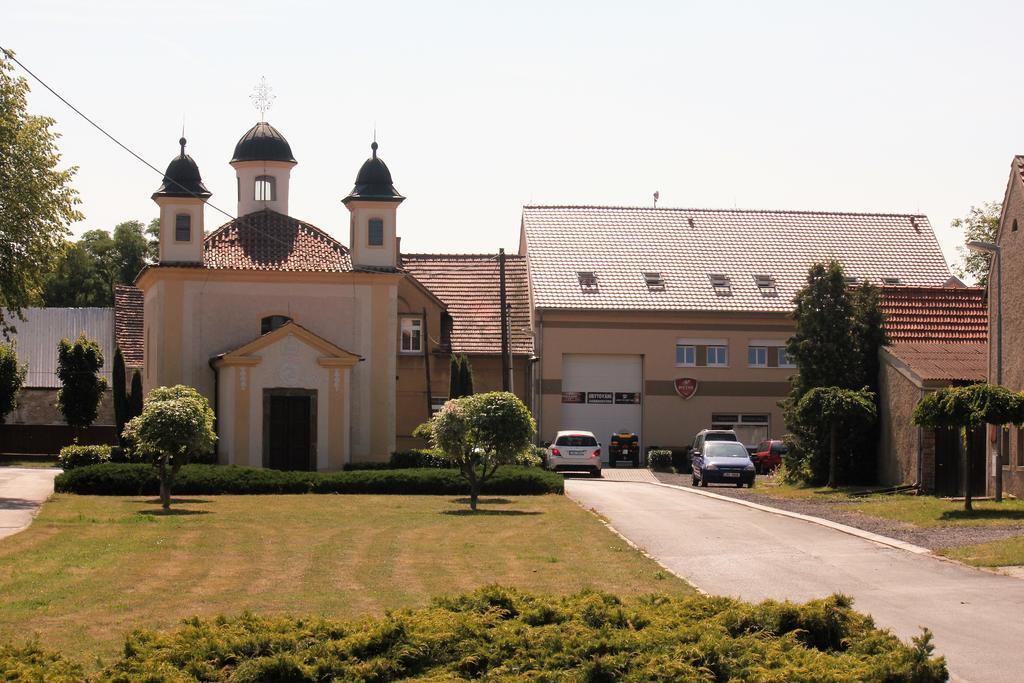Penzion Piller Chvalín Exterior foto